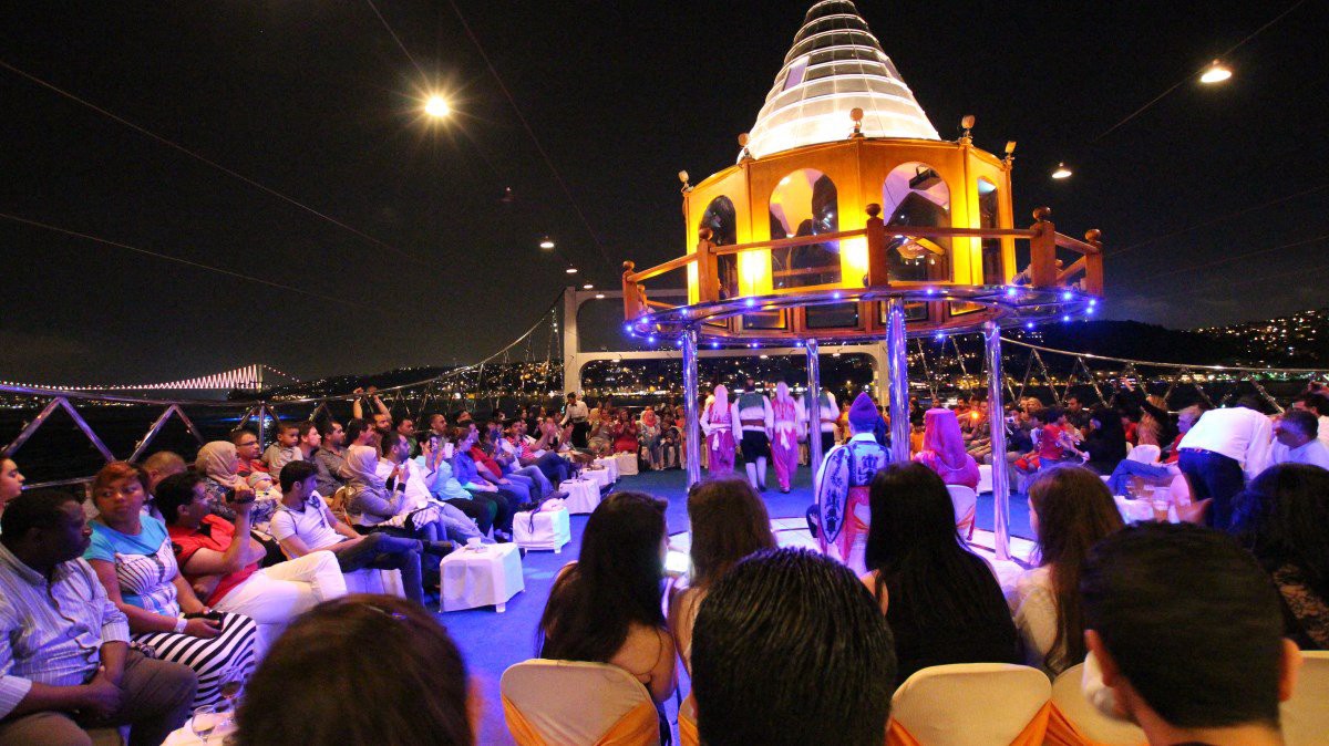 Bosphorus-Dinner-Cruise10