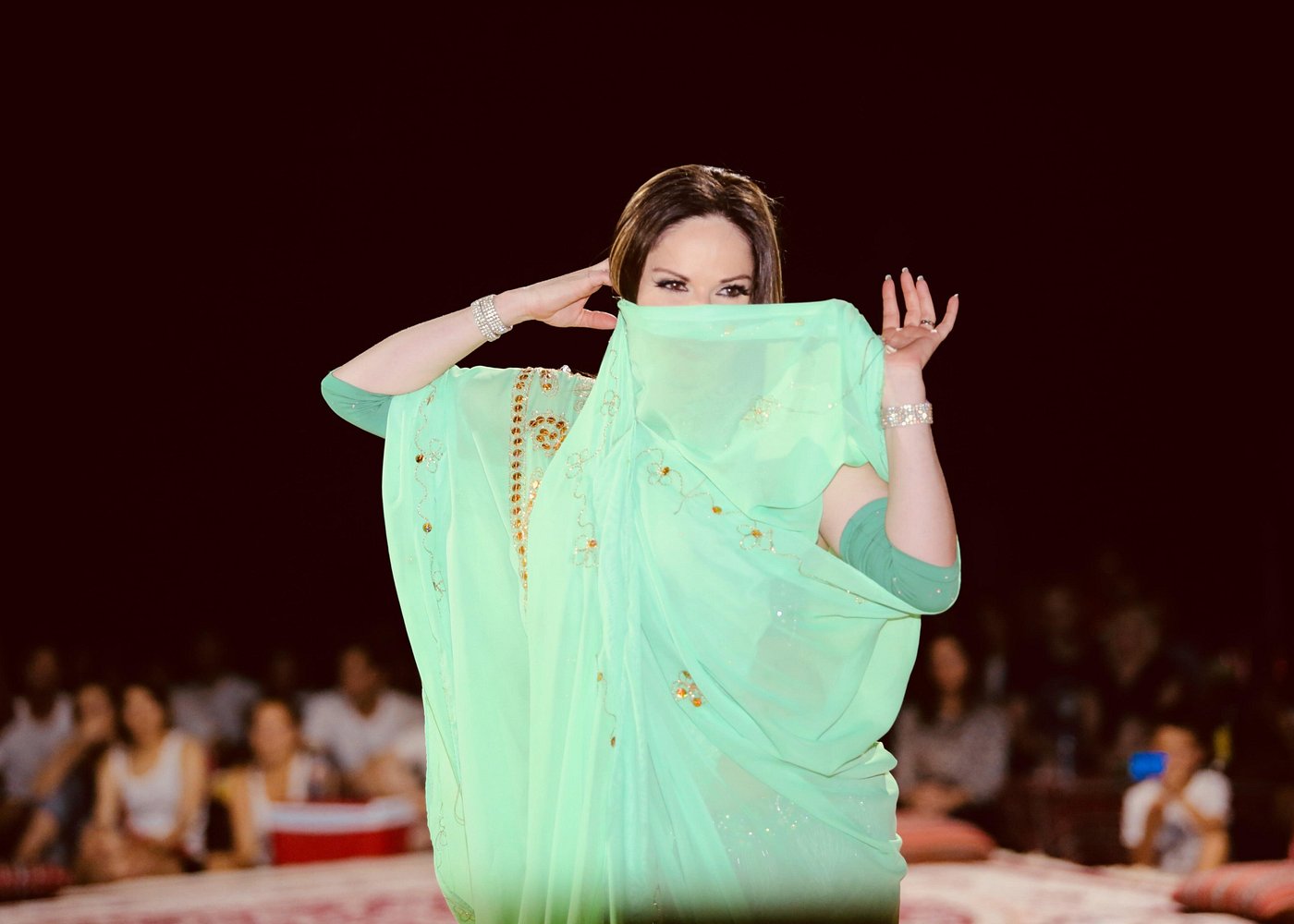 caption (3)