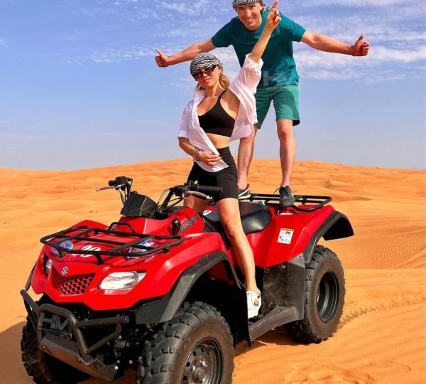 couple desert safari